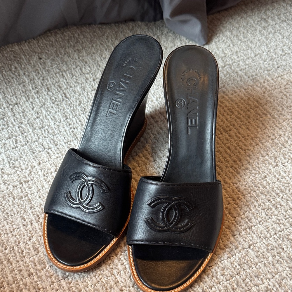 CHANEL Black Leather Slide Mules with Embossed CC